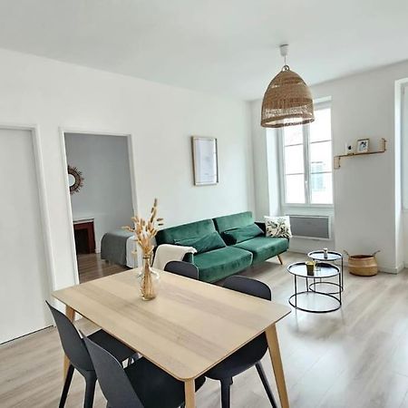 Superbe Appartement 2 Chambres Au Coeur De По Екстериор снимка