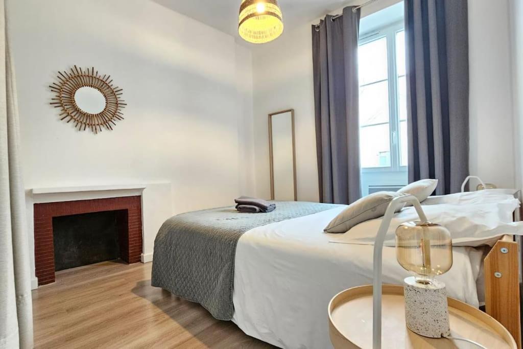 Superbe Appartement 2 Chambres Au Coeur De По Екстериор снимка
