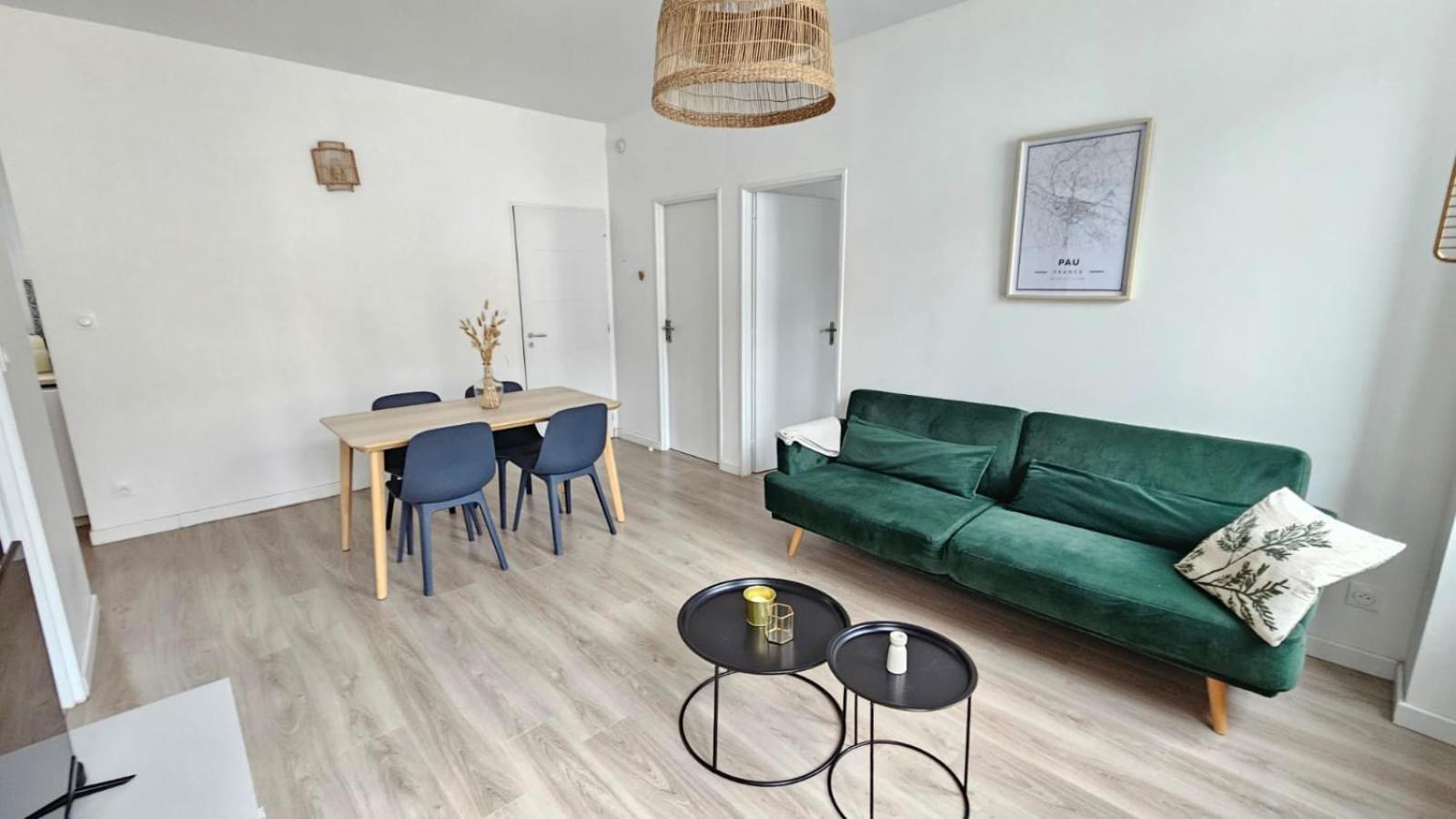 Superbe Appartement 2 Chambres Au Coeur De По Екстериор снимка